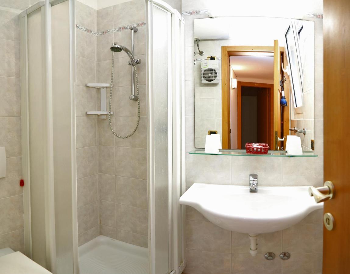 Front Lake Apartment باردولينو المظهر الخارجي الصورة