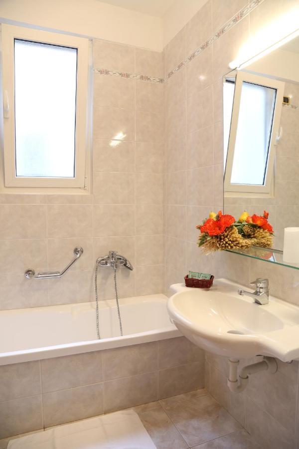 Front Lake Apartment باردولينو المظهر الخارجي الصورة