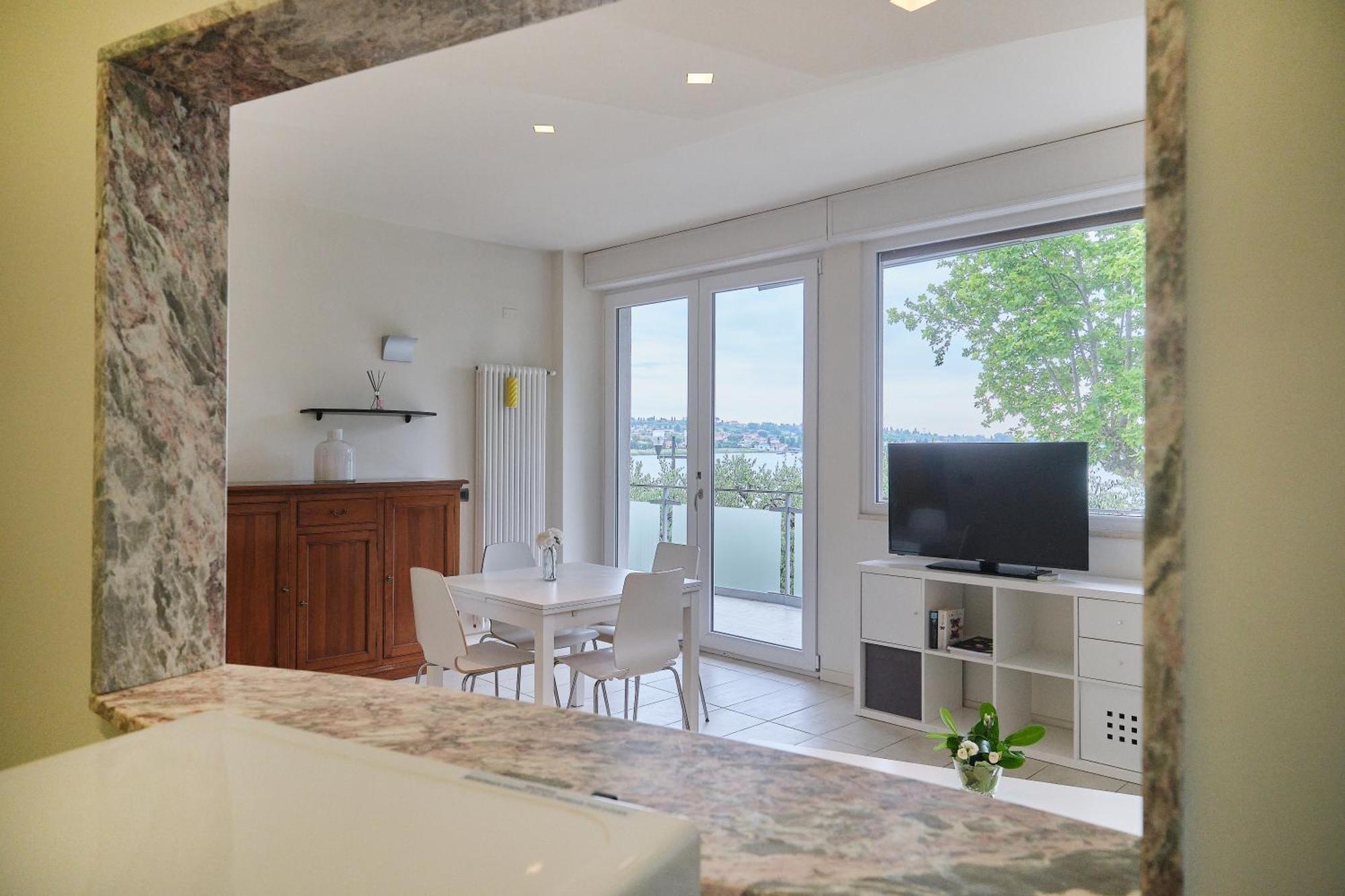 Front Lake Apartment باردولينو المظهر الخارجي الصورة