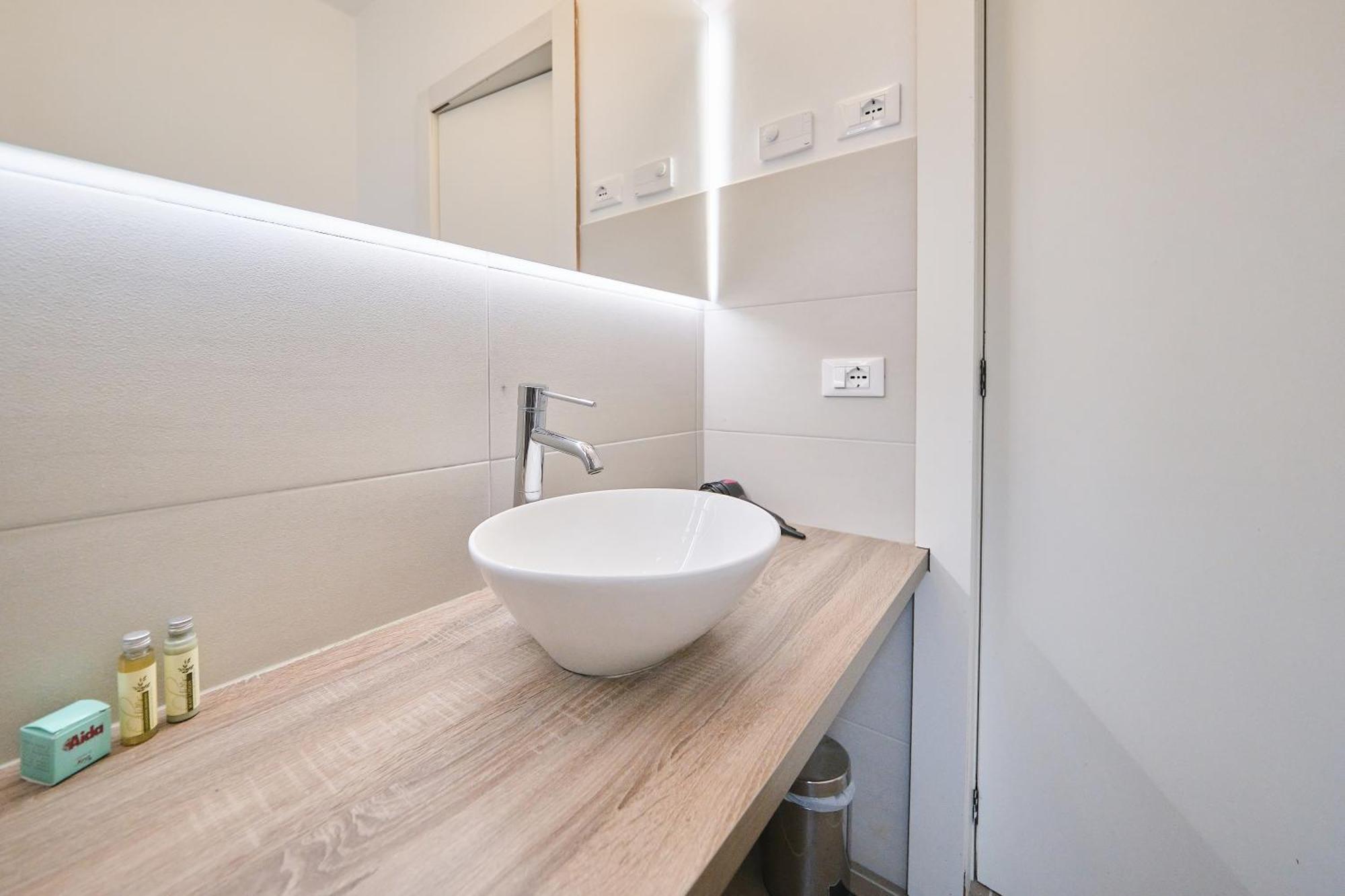 Front Lake Apartment باردولينو المظهر الخارجي الصورة