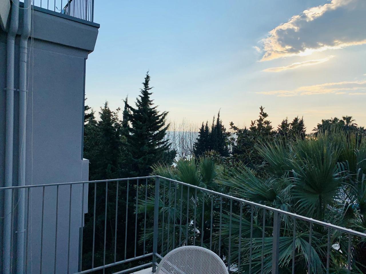 Front Lake Apartment باردولينو المظهر الخارجي الصورة